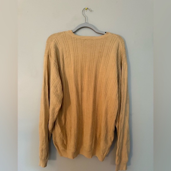 Yellow Sweater - Picture 5 of 5